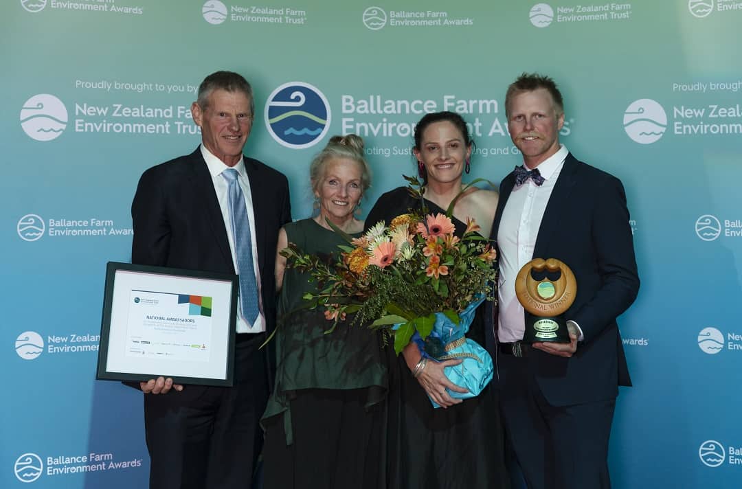 Phillip & Jocelyn Everest, Sarah Hayman, Paul Everest National Ambassador Family Nzfet (resized)